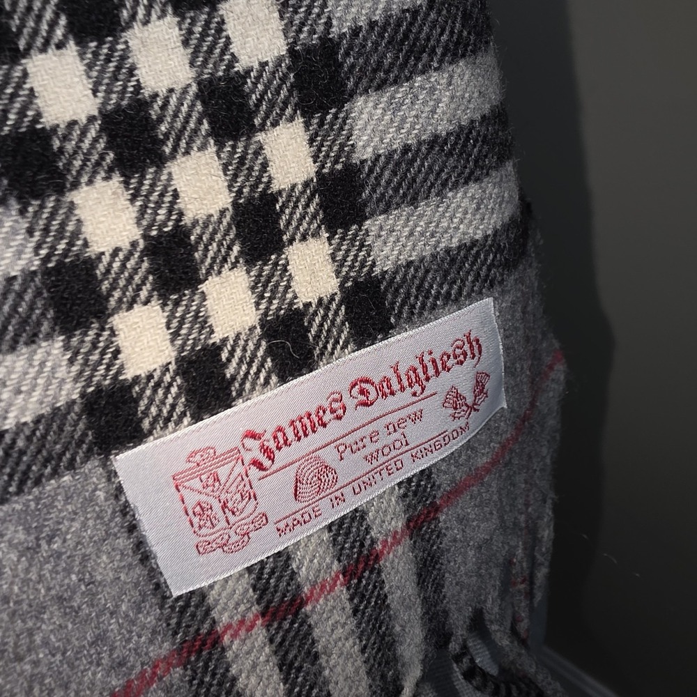 VTG DALGLIESH 100% PURE New Wool‎ Red Tartan Plaid Scarf Woven in GT. BRITIAN - Picture 3 of 5